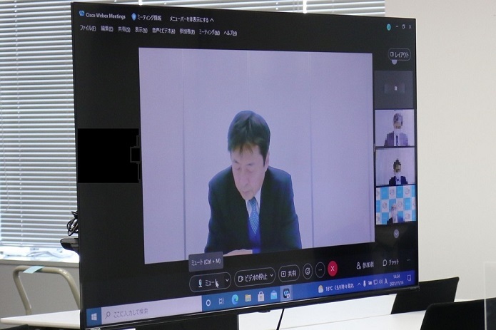 片桐総括審議官による説明の写真